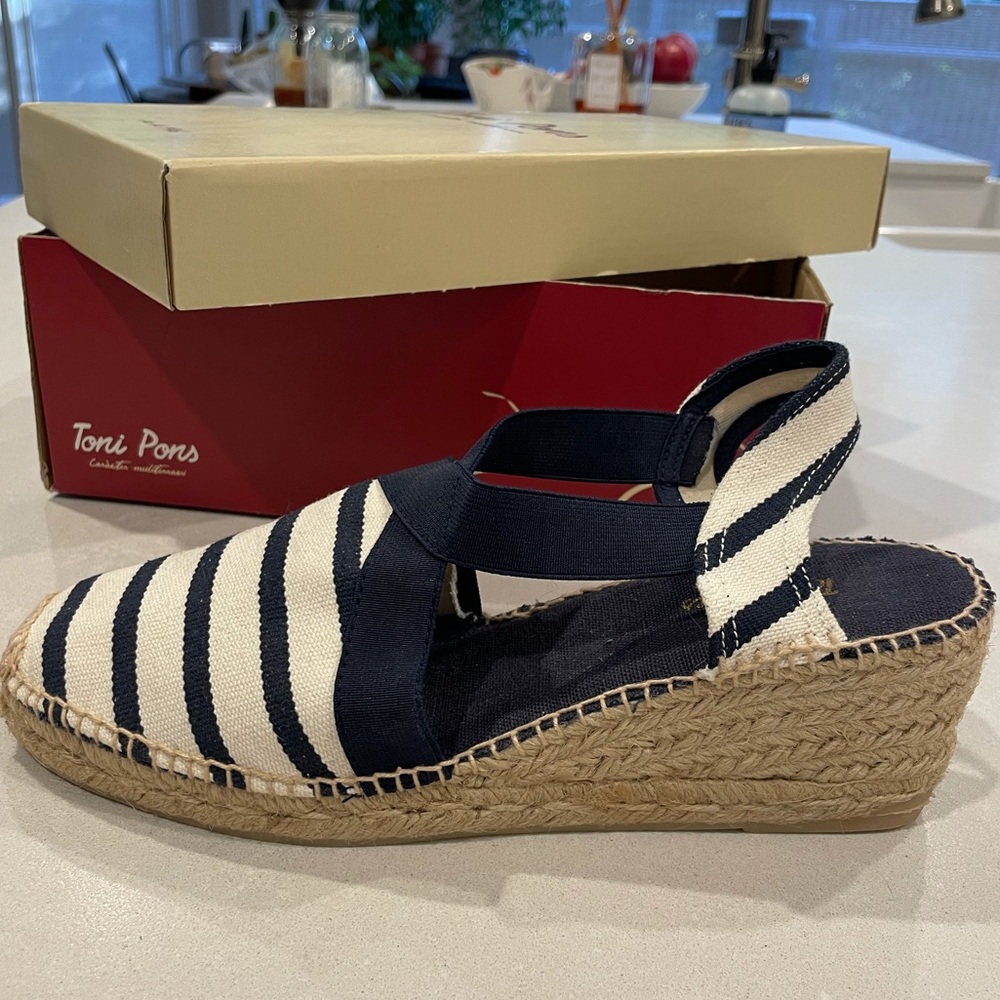 NWT Espadrilles